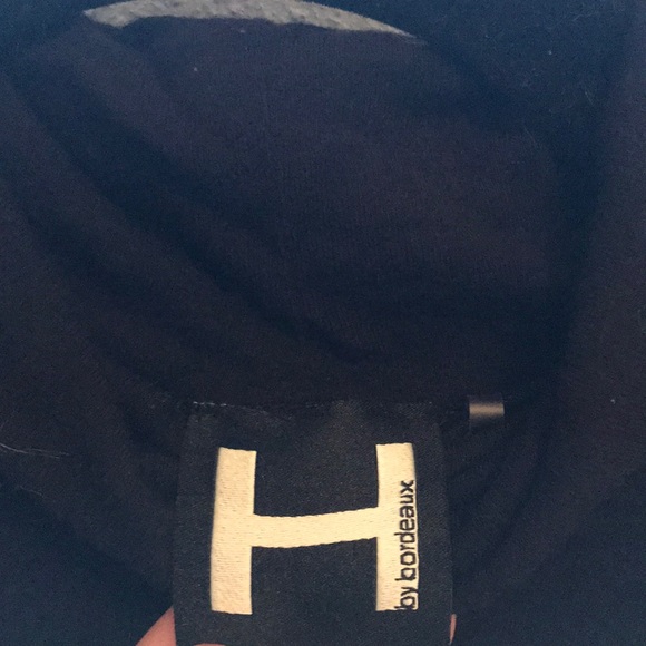 Black haute look turtleneck - Picture 2 of 3